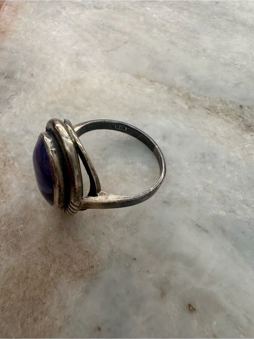 Vintage Sterling Silver Ring with Purple Stone - Size 7.5